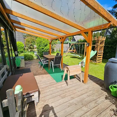 Gemuetliches In Der Eifel Mit Pool, Tennisplatz, Minigolf Und Nahem *
