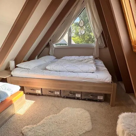 Gemuetliches In Der Eifel Mit Pool, Tennisplatz, Minigolf Und Nahem