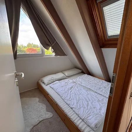 Nyaraló Gemuetliches In Der Eifel Mit Pool, Tennisplatz, Minigolf Und Nahem