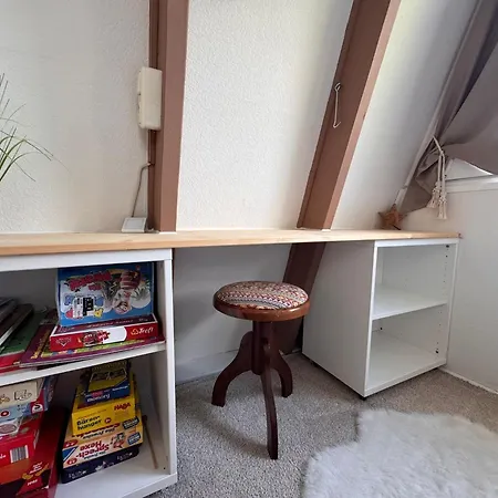 Gemuetliches In Der Eifel Mit Pool, Tennisplatz, Minigolf Und Nahem Hébergement de vacances