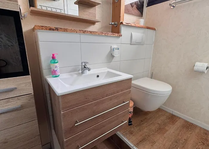 Gemuetliches In Der Eifel Mit Pool, Tennisplatz, Minigolf Und Nahem Casa vacanze